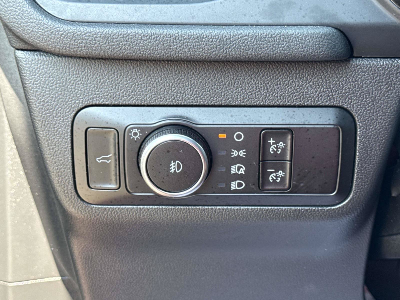 Used 2025 Ford Escape ST-Line Select AWD/4WD image 18