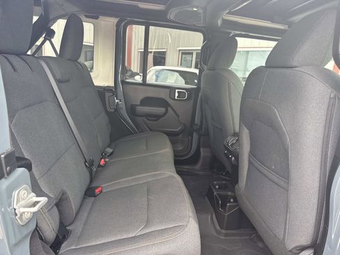 Certified 2025 Jeep Wrangler Unlimited Sport image 9