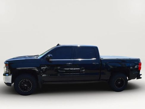 Used 2018 Chevrolet Silverado 1500 LTZ Z71 w/ LTZ Plus Package AWD/4WD image 5