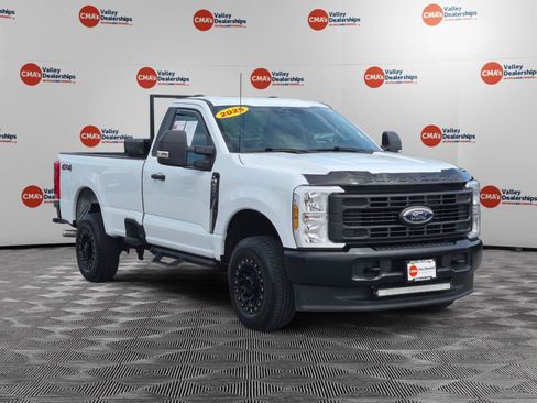 Used 2025 Ford F250 XL AWD/4WD image 7