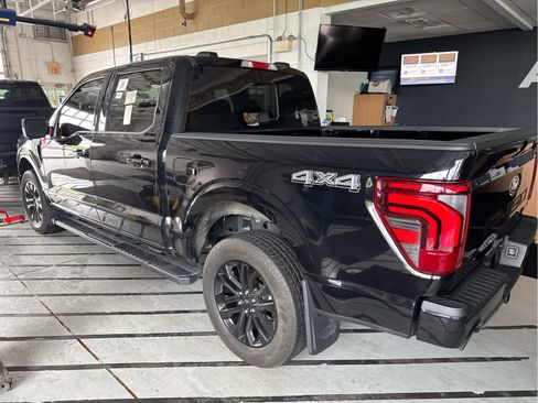 Used 2024 Ford F150 Lariat w/ Equipment Group 502A High AWD/4WD image 4