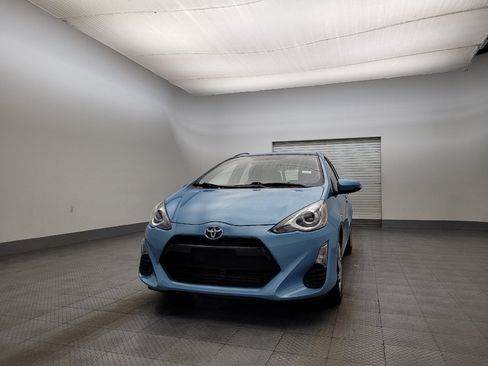 Used 2016 Toyota Prius C Two image 15
