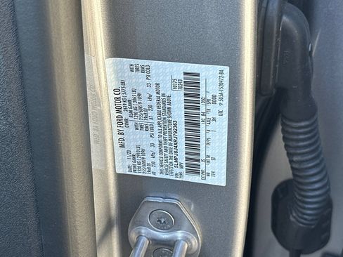 Certified 2024 Lincoln Nautilus Premier image 29