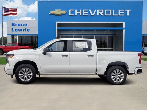 New 2026 Chevrolet Silverado 1500 Custom RWD image 2