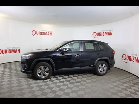 Used 2024 Toyota RAV4 XLE w/ Convenience Package image 7