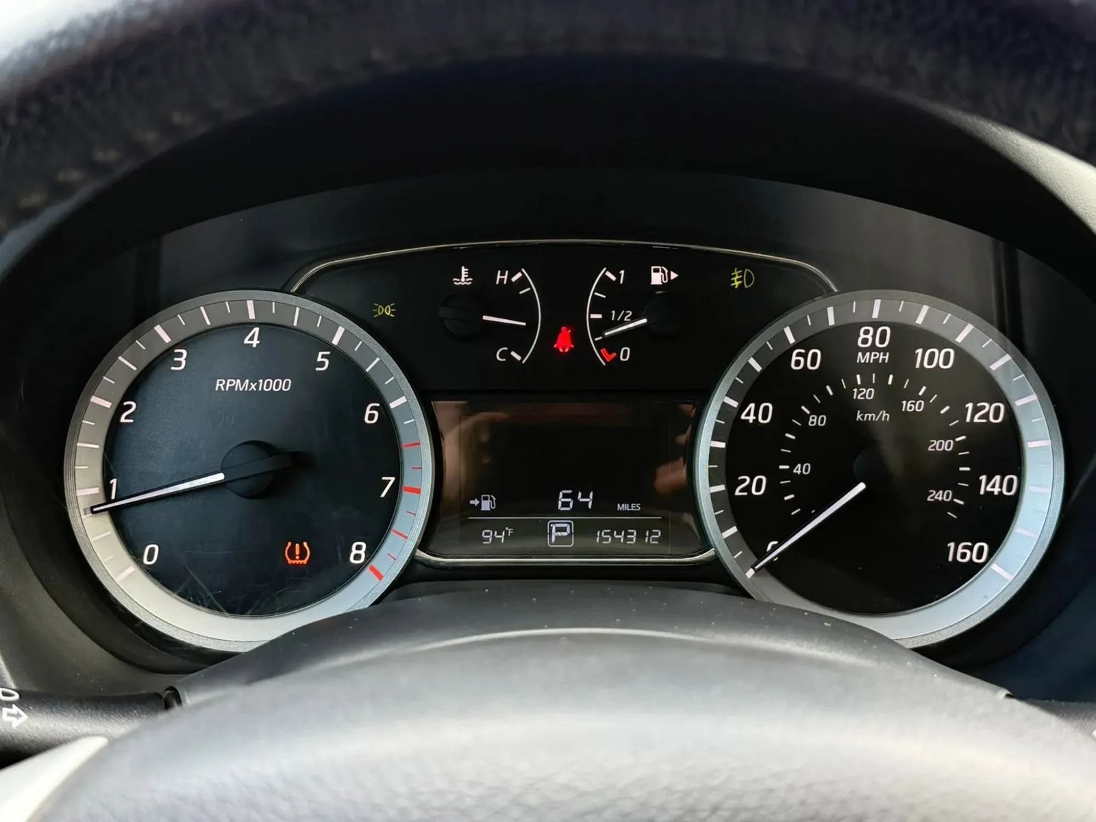 Used 2013 Nissan Sentra SR w/ Premium Pkg FWD image 13
