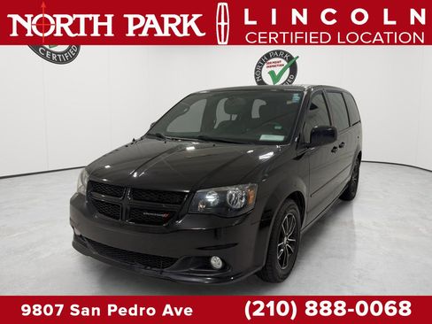 Used 2015 Dodge Grand Caravan SXT FWD image 1