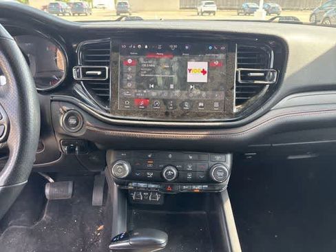 Used 2023 Dodge Durango GT image 18