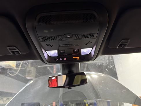 Used 2018 Cadillac XT5 Platinum image 22