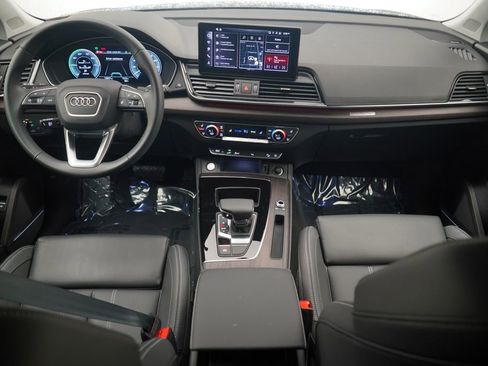 Used 2025 Audi Q5 e Premium Plus w/ Premium Plus Package image 8