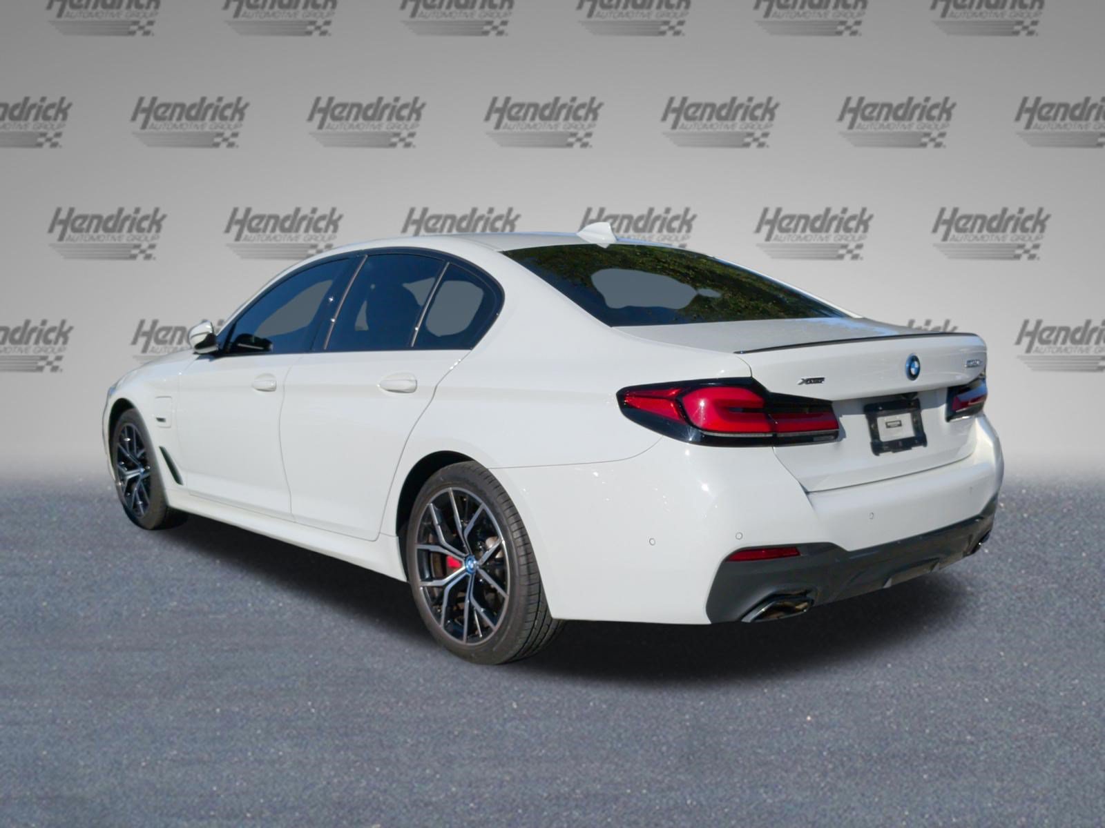 Used 2023 BMW 530e xDrive w/ Premium Package AWD/4WD image 9