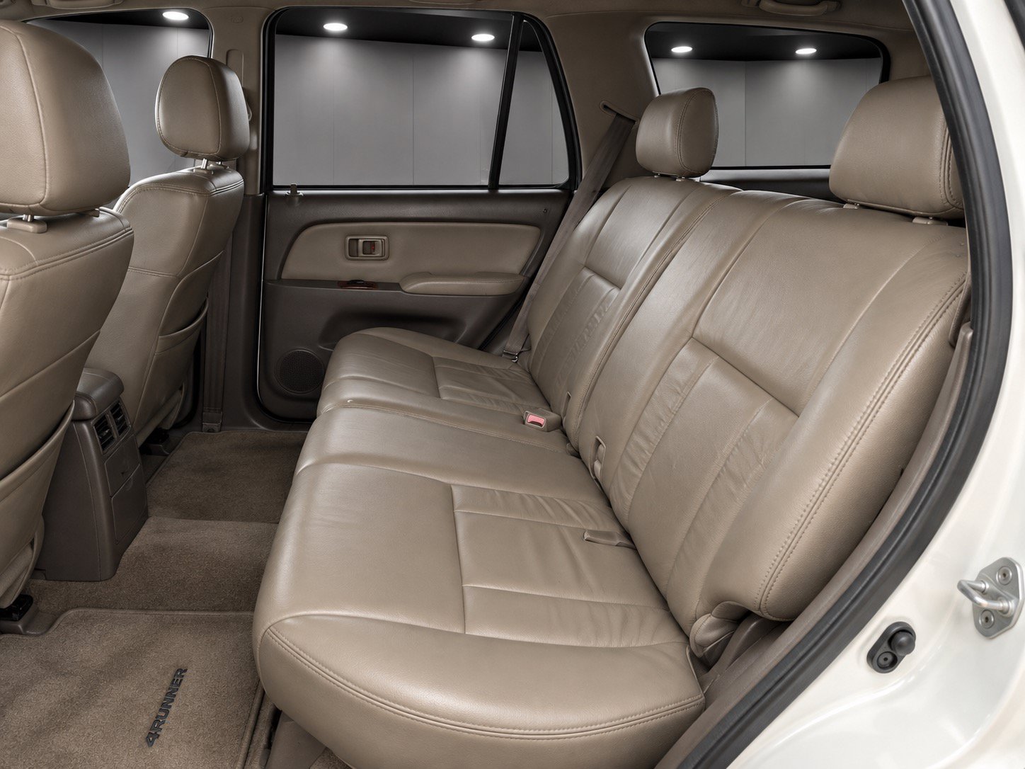 Used 1999 Toyota 4Runner Limited RWD image 9
