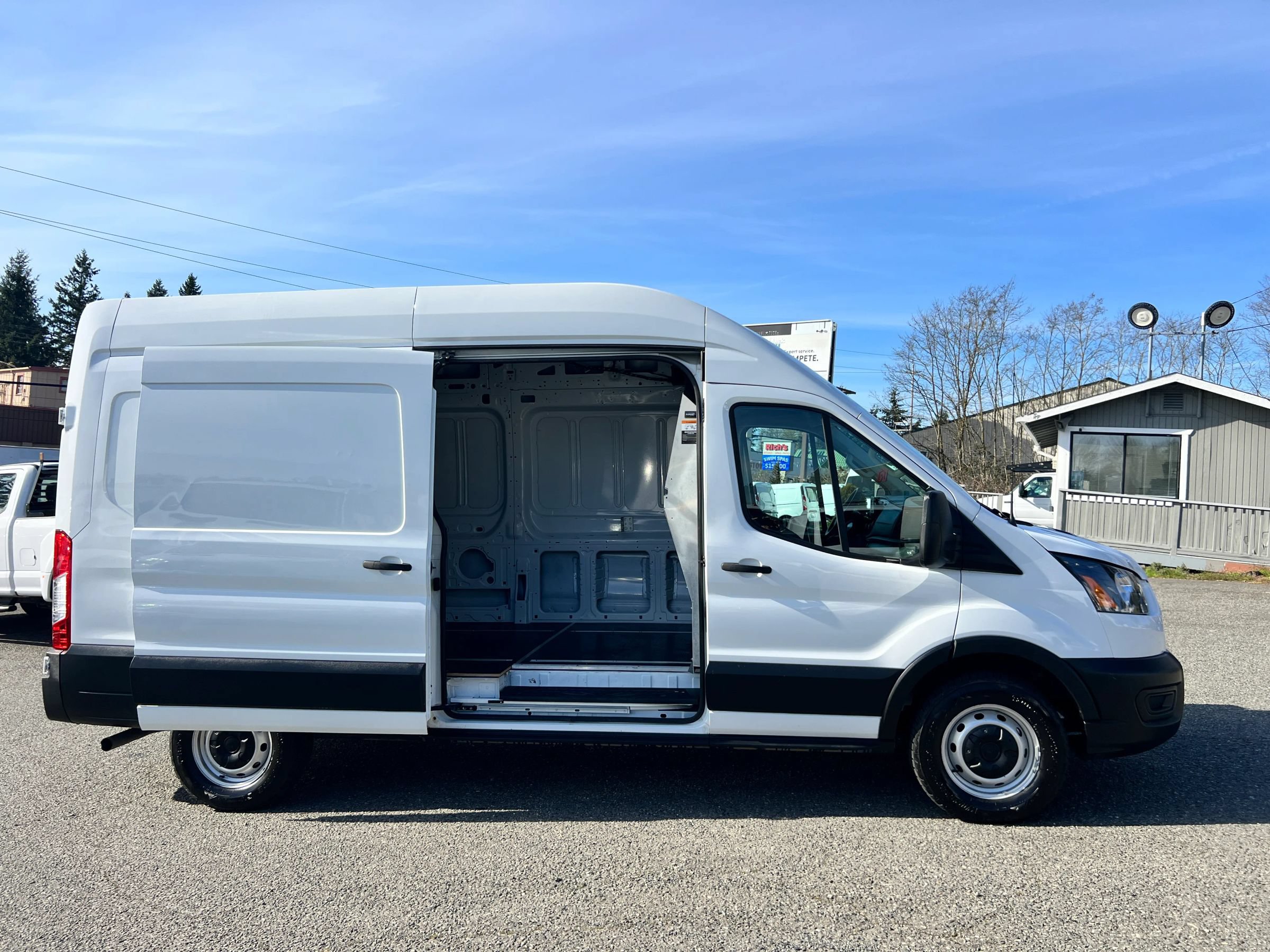 Used 2023 Ford Transit 250 148 High Roof RWD image 18