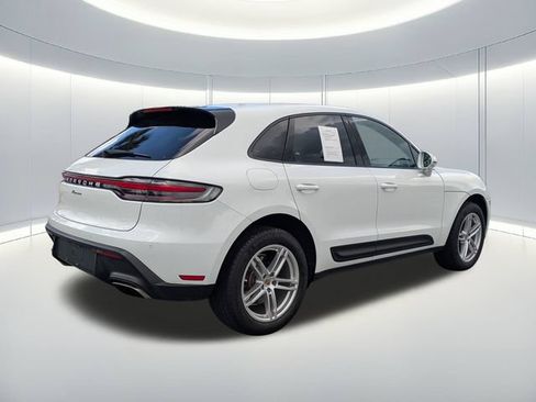 Used 2024 Porsche Macan AWD/4WD image 6