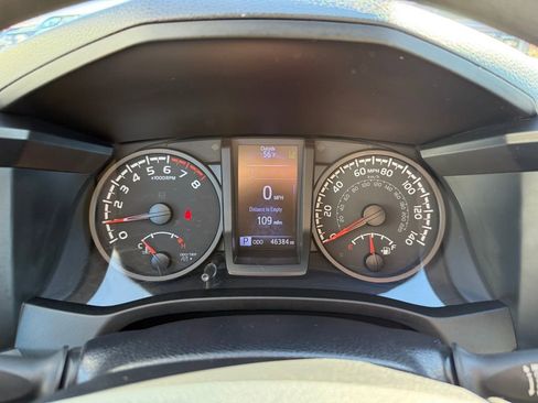 Used 2020 Toyota Tacoma SR image 22