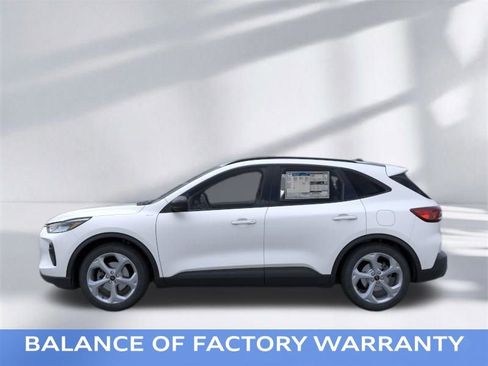 Used 2025 Ford Escape ST-Line w/ Cold Weather Package AWD/4WD image 3