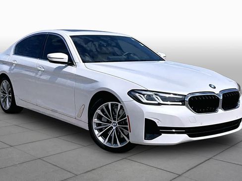 Used 2023 BMW 530i xDrive w/ Premium Package AWD/4WD image 3