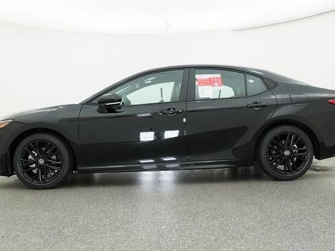 New 2026 Toyota Camry SE FWD image 19