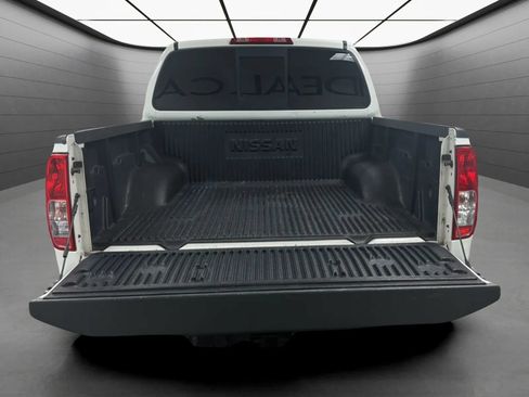 Used 2017 Nissan Frontier SV RWD image 18
