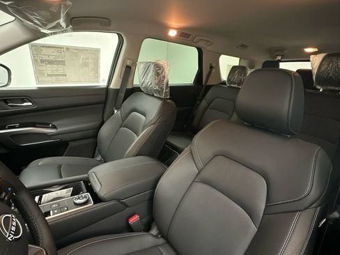 New 2026 Nissan Pathfinder SL AWD/4WD image 9