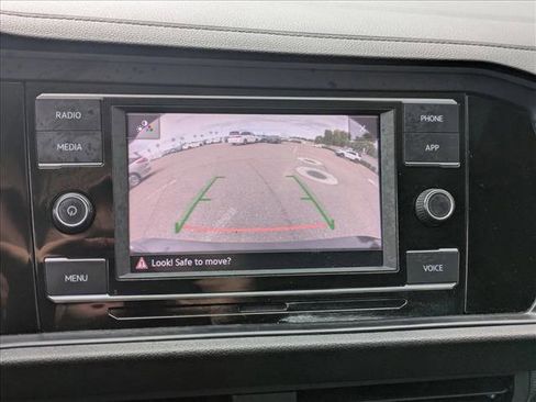 Used 2024 Volkswagen Jetta SE image 14