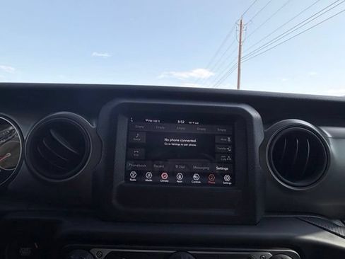 Used 2023 Jeep Wrangler Sport AWD/4WD image 14