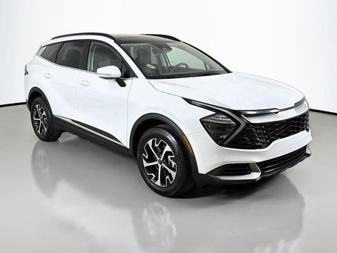 Used 2025 Kia Sportage EX w/ Premium Package AWD/4WD image 2