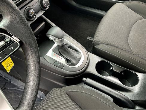 Used 2023 Kia Forte LXS image 15