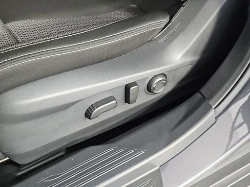 Certified 2025 Subaru Outback Premium image 22