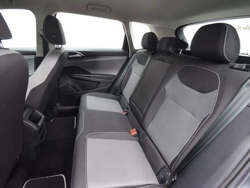 Used 2023 Volkswagen Taos S image 23