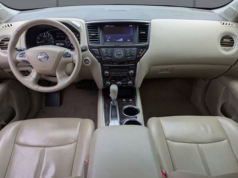 Used 2014 Nissan Pathfinder Platinum w/ Platinum Premium Package FWD image 18
