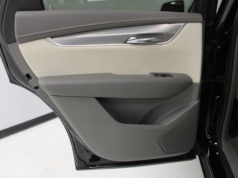 Certified 2022 Cadillac XT5 Premium Luxury image 35