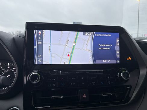 Used 2021 Toyota Highlander Limited image 20