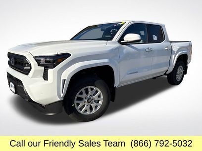 New 2025 Toyota Tacoma SR5