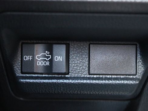 Used 2024 Toyota Tacoma SR5 AWD/4WD image 22