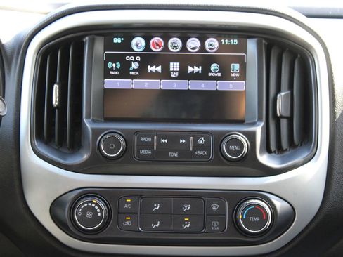 Used 2015 Chevrolet Colorado LT w/ LT Convenience Package RWD image 17