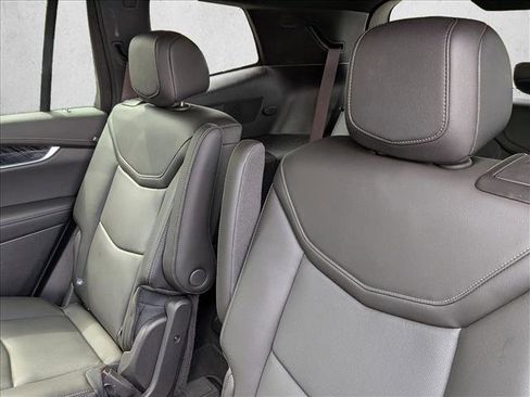Used 2025 Cadillac XT6 Premium Luxury FWD image 19