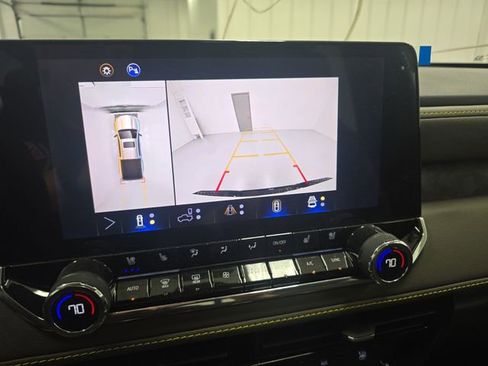 New 2025 Chevrolet Colorado ZR2 w/ Off-Road Front Bumper Package image 16