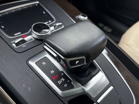 Used 2018 Audi Q5 2.0T Premium Plus w/ Premium Plus Package image 26