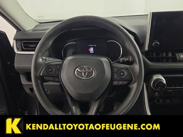 Used 2025 Toyota RAV4 XLE AWD/4WD image 13