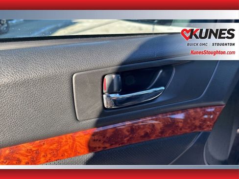 Used 2011 Subaru Outback 2.5i Limited w/ PWR Moonroof Pkg image 20