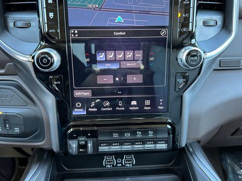 New 2025 RAM 2500 Laramie w/ Towing Technology Group AWD/4WD image 26