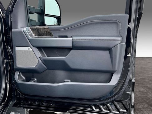 Used 2024 Ford F250 Lariat w/ Lariat Ultimate Package image 13