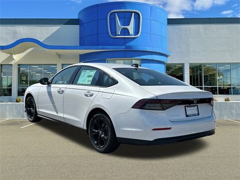 New 2025 Honda Accord SE image 4