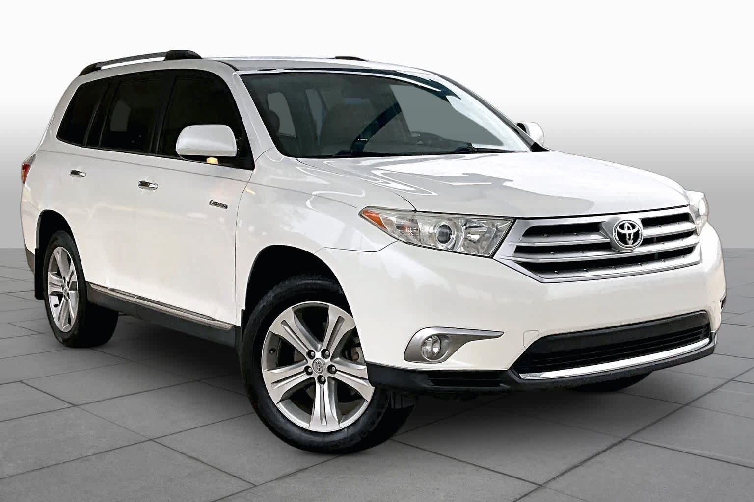 Used 2013 Toyota Highlander Limited AWD/4WD image 2