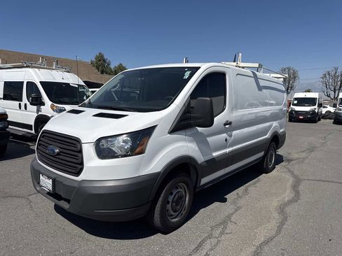 Used 2018 Ford Transit 250 130 Low Roof image 3