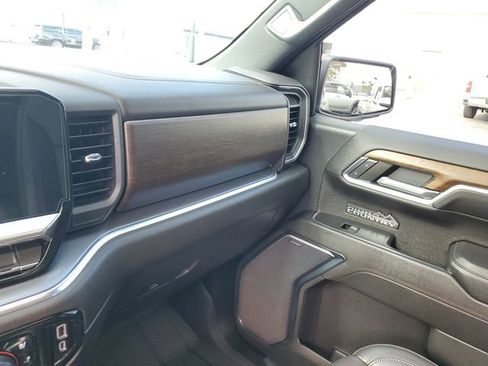 Used 2023 Chevrolet Silverado 1500 High Country image 26