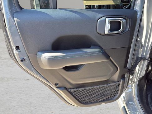 Used 2022 Jeep Wrangler Unlimited Rubicon 4xe w/ Cold Weather Group image 14