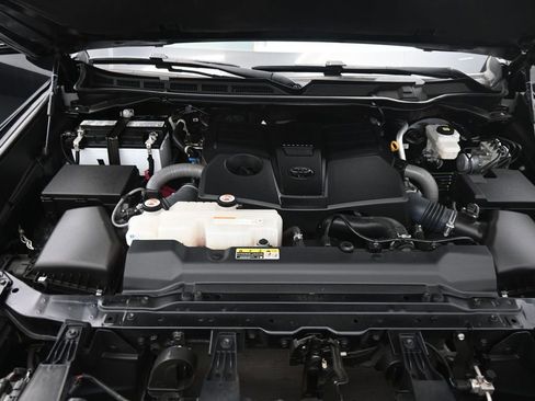 Used 2024 Toyota Tundra SR5 w/ SR5 Convenience Package AWD/4WD image 22