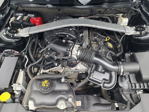 Used 2013 Ford Mustang Convertible RWD image 30